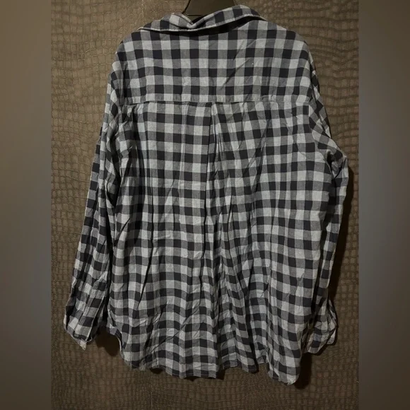 đź’™GRAYSON long sleeve button up - Picture 2 of 4